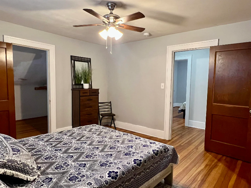 511 Bowling St - Photo 7 of 14