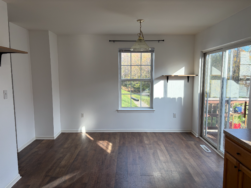 358 Cherry St - Photo 4 of 12