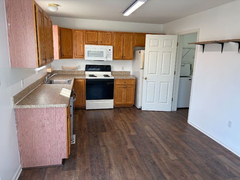 358 Cherry St - Photo 5 of 12
