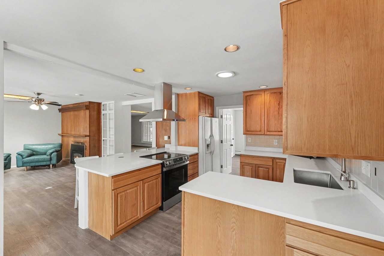 2790 University Heights Ave - Photo 7 of 20