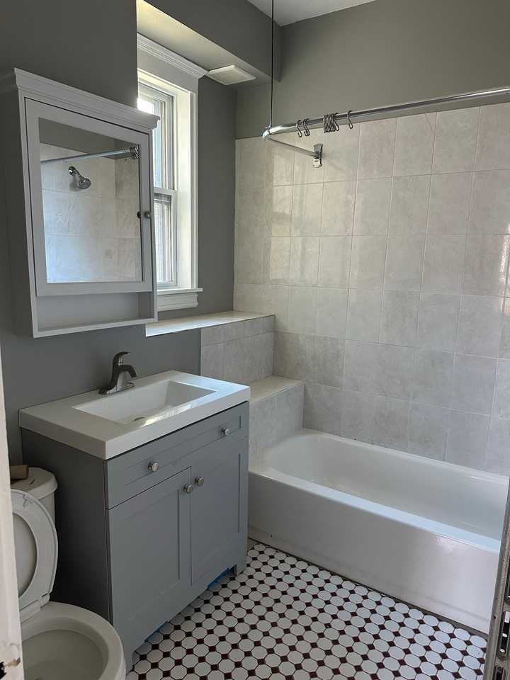 110 Selden St #3 - Photo 4 of 10