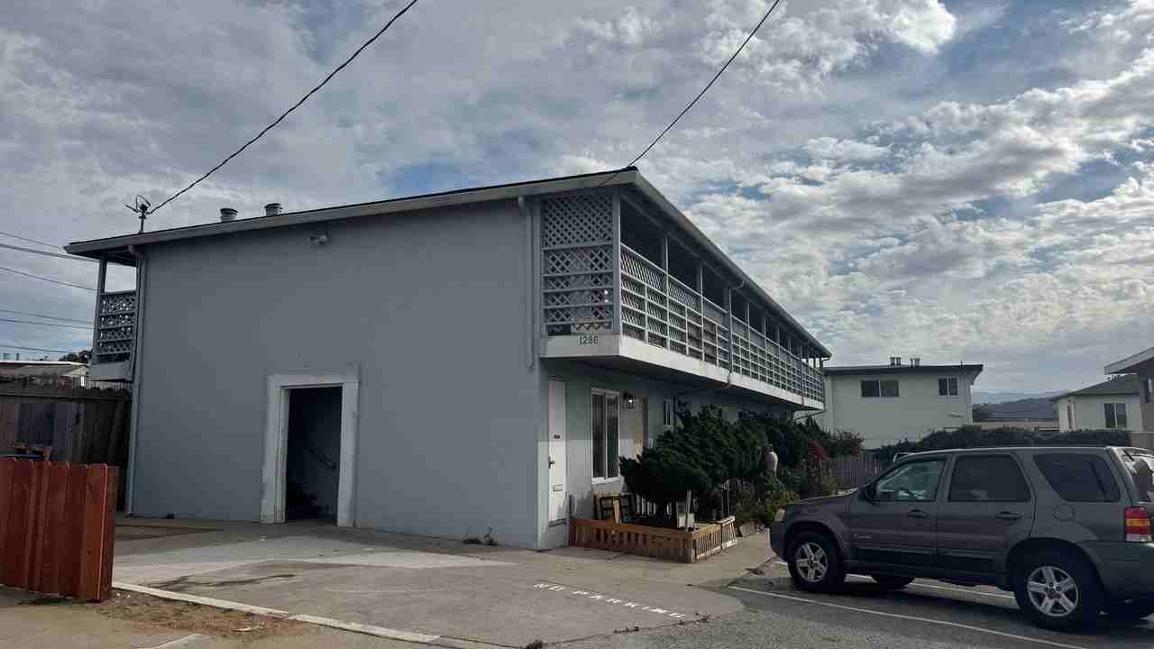 1286 La Jolla Ave #A - Photo 2 of 5