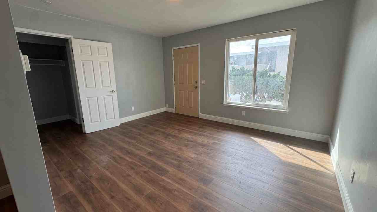 1286 La Jolla Ave #A - Photo 3 of 5