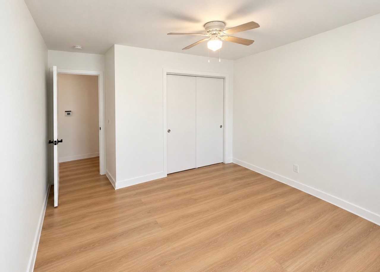1242 Express Dr - Photo 4 of 4