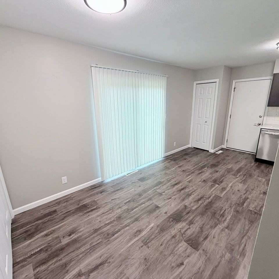 924 Merrill Ct S #920 - Photo 6 of 19