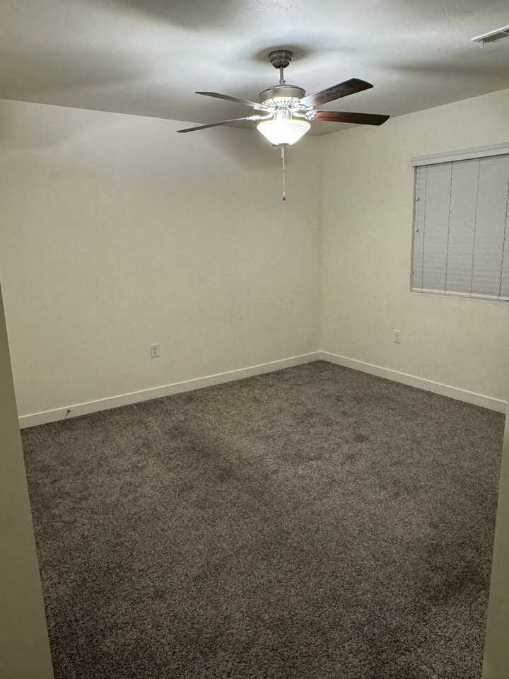 14919 S Tumble Rock Way - Photo 2 of 6