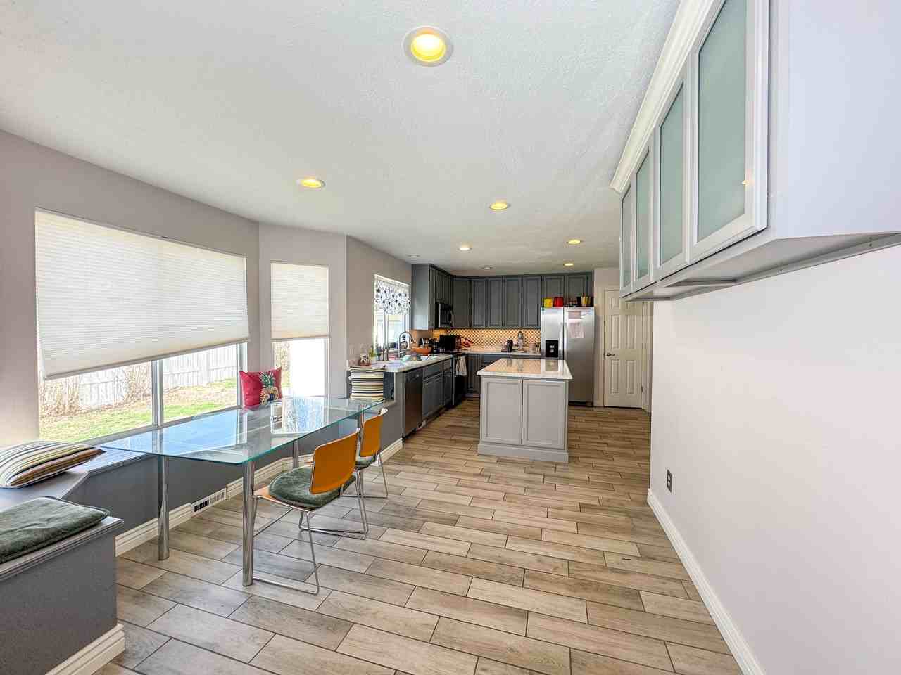 249 Lakeview - Photo 3 of 21