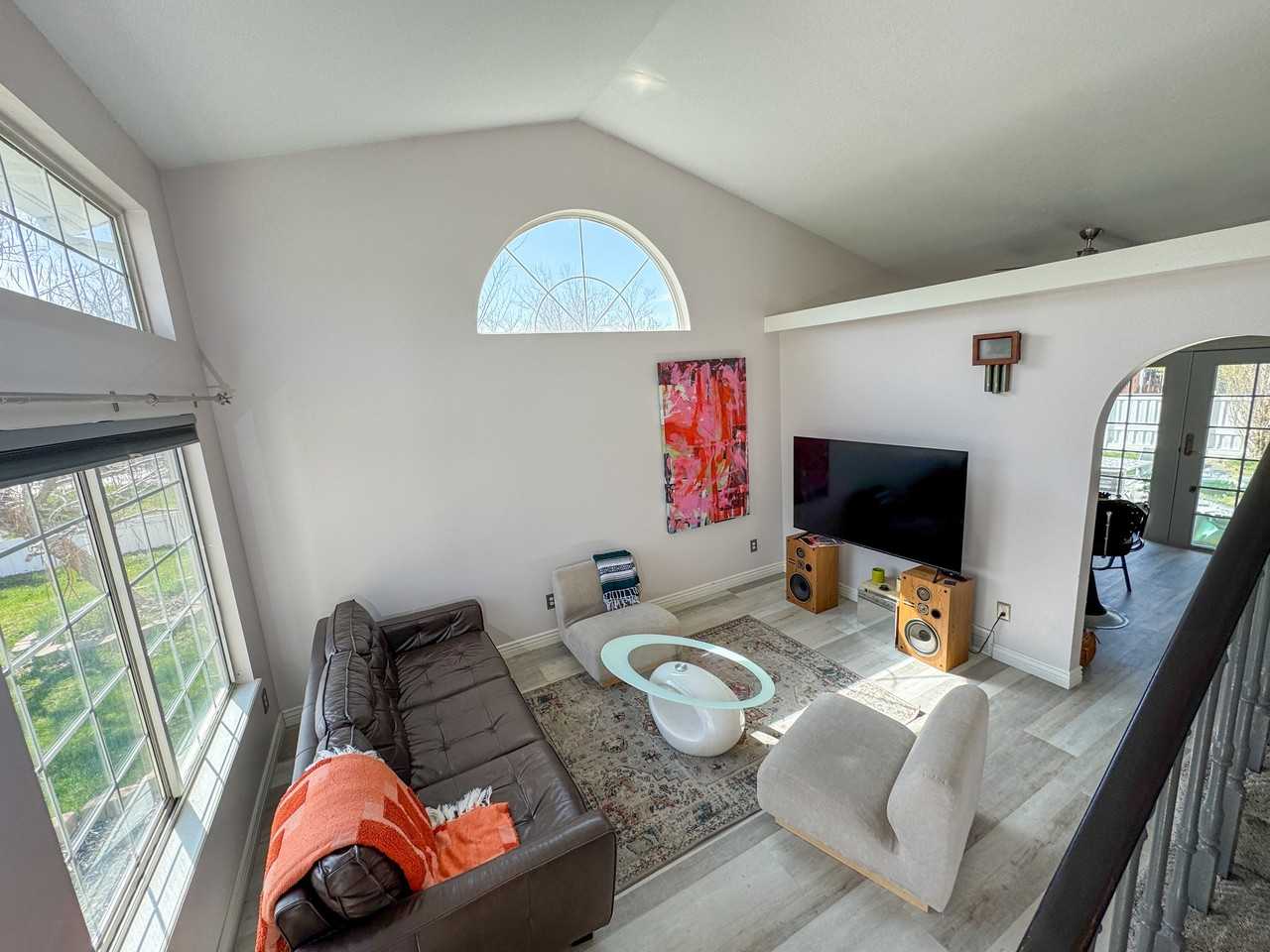249 Lakeview - Photo 5 of 21