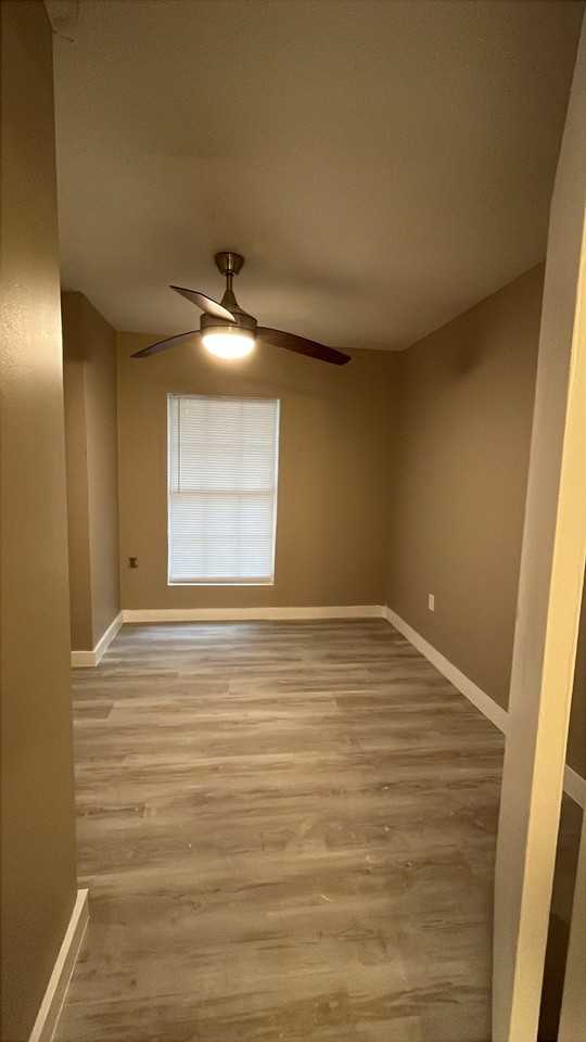 2432 Sw 1st St - Photo 5 of 29