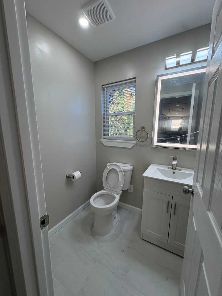 655 Bradford Dr - Photo 5 of 21