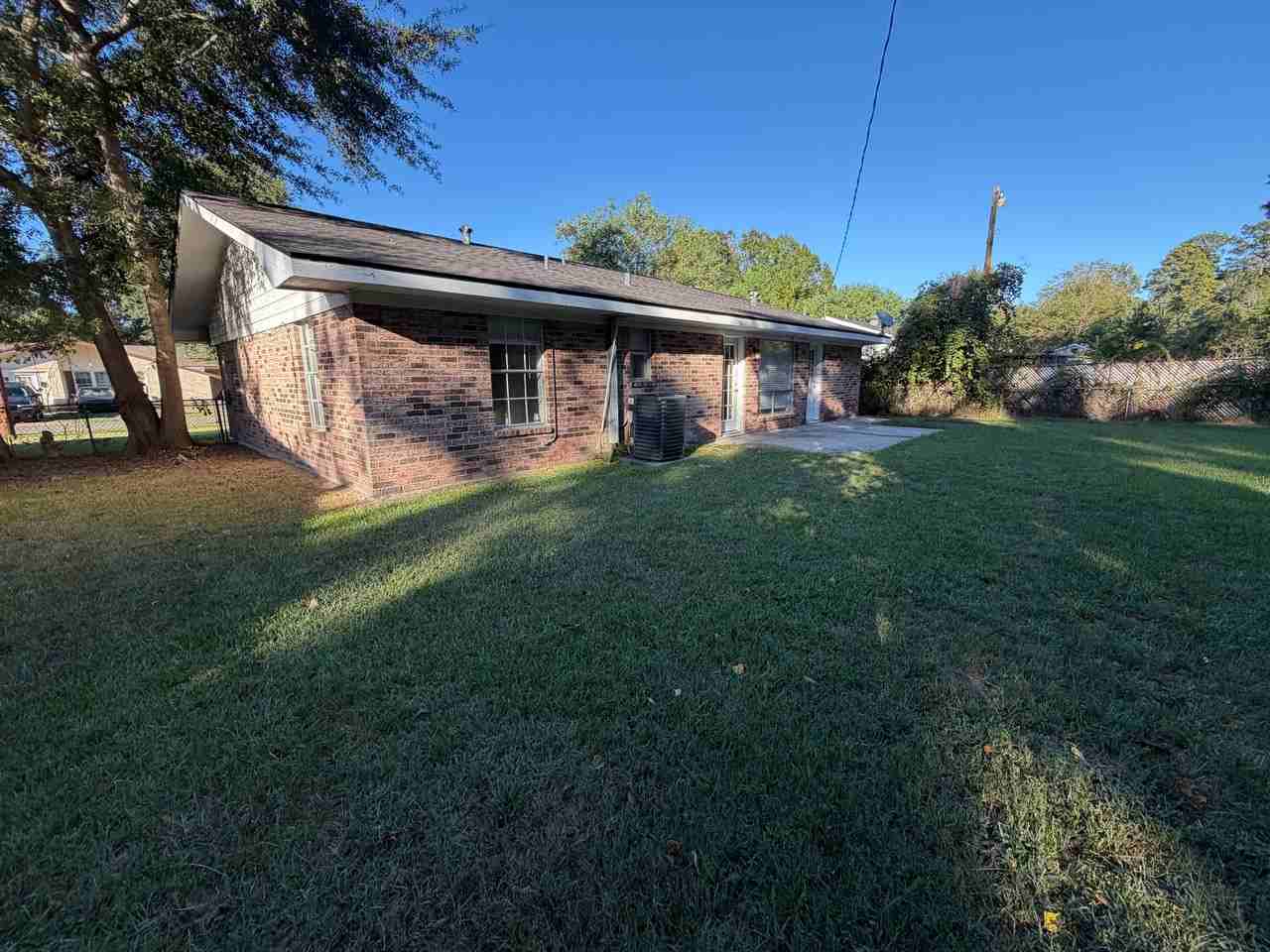 111 Nelda Dr - Photo 5 of 14