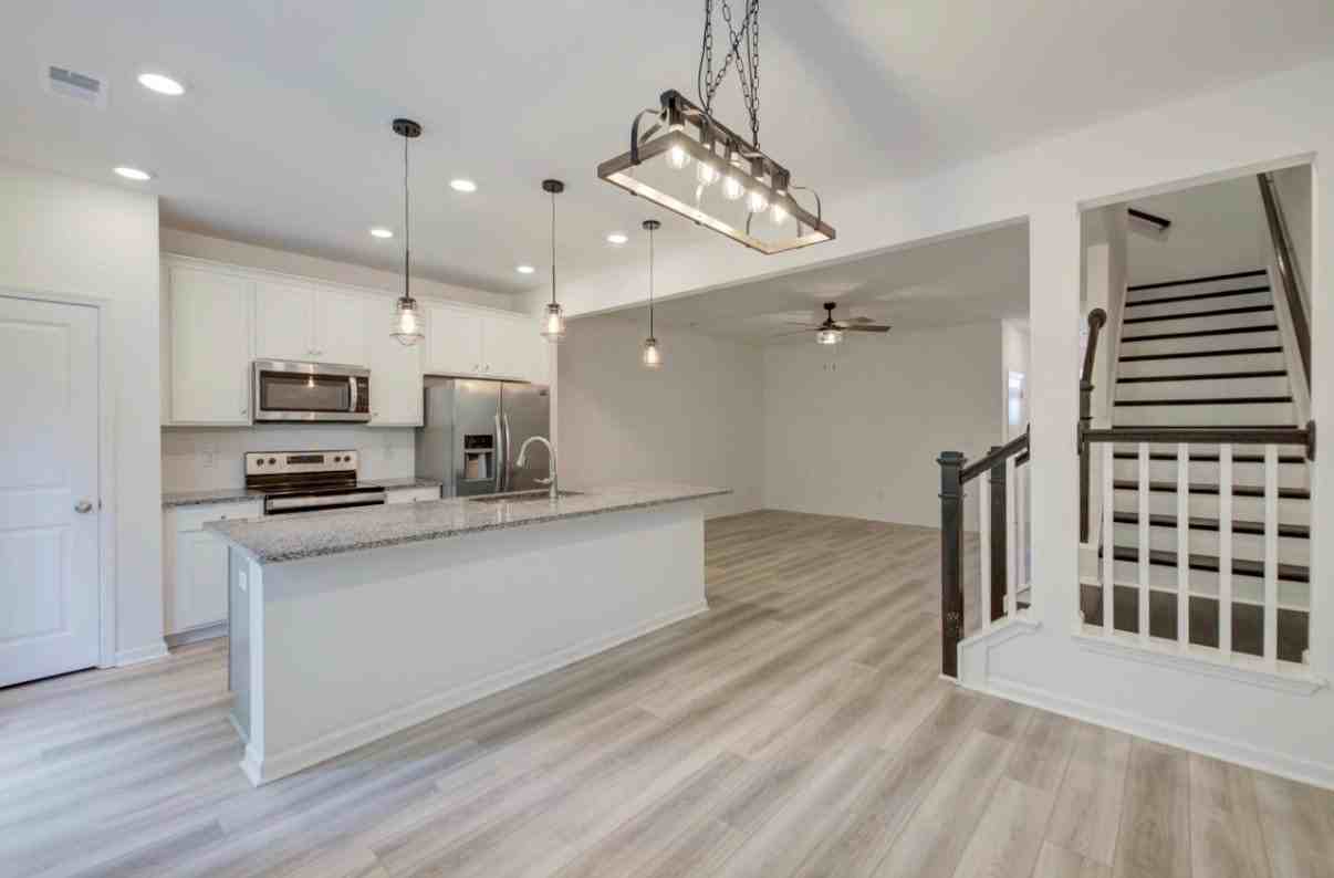 495 Trotters Ln - Photo 3 of 15
