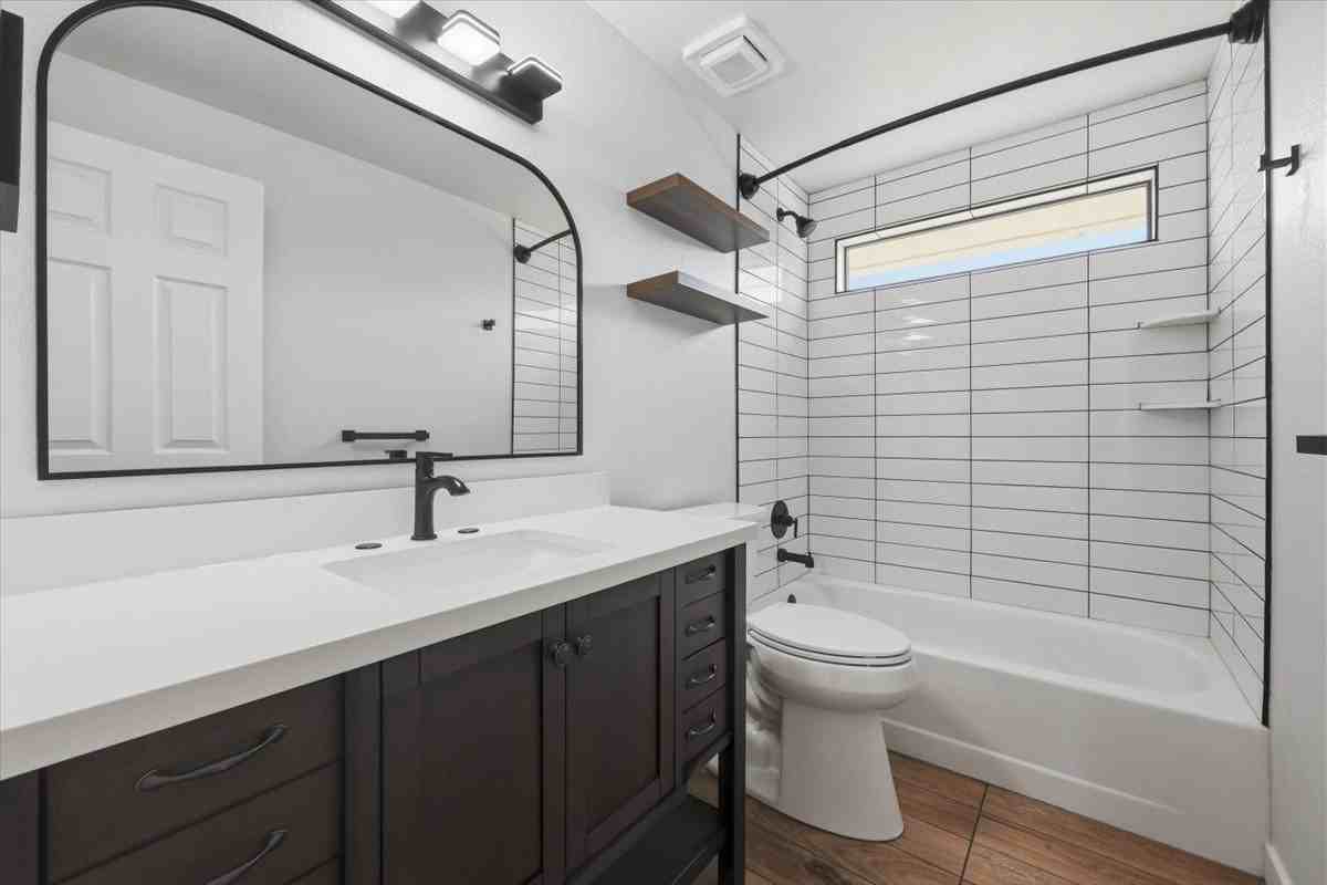 4400 S Carbine Ave - Photo 3 of 15