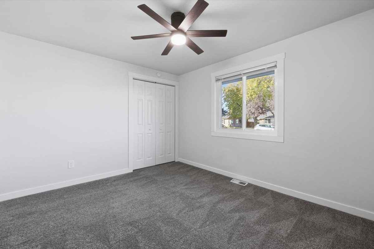 4400 S Carbine Ave - Photo 5 of 15