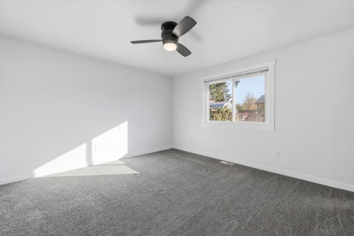 4400 S Carbine Ave - Photo 6 of 15