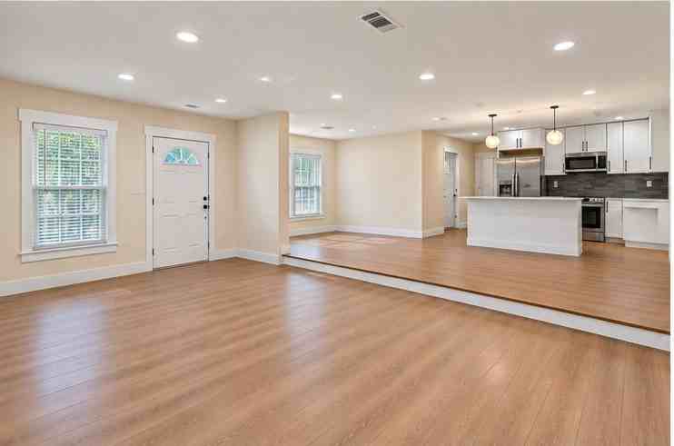 227 Staff Dr Ne - Photo 3 of 13