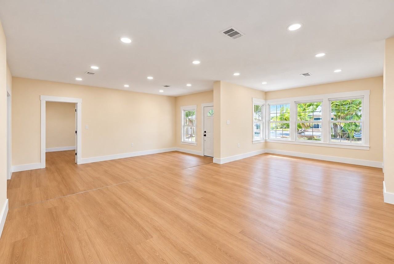 227 Staff Dr Ne - Photo 4 of 13