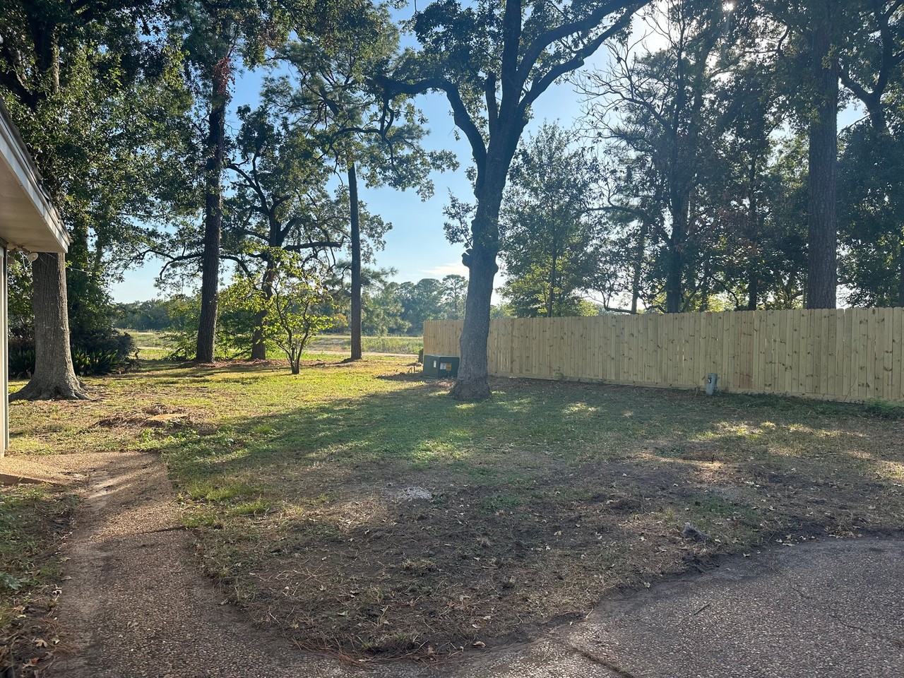 5907 Darkwood Dr - Photo 3 of 9
