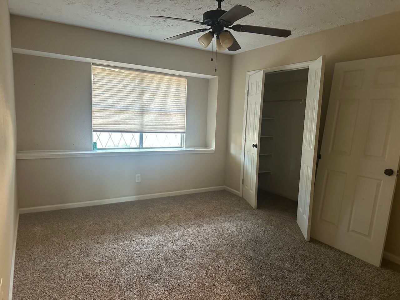 5907 Darkwood Dr - Photo 7 of 9