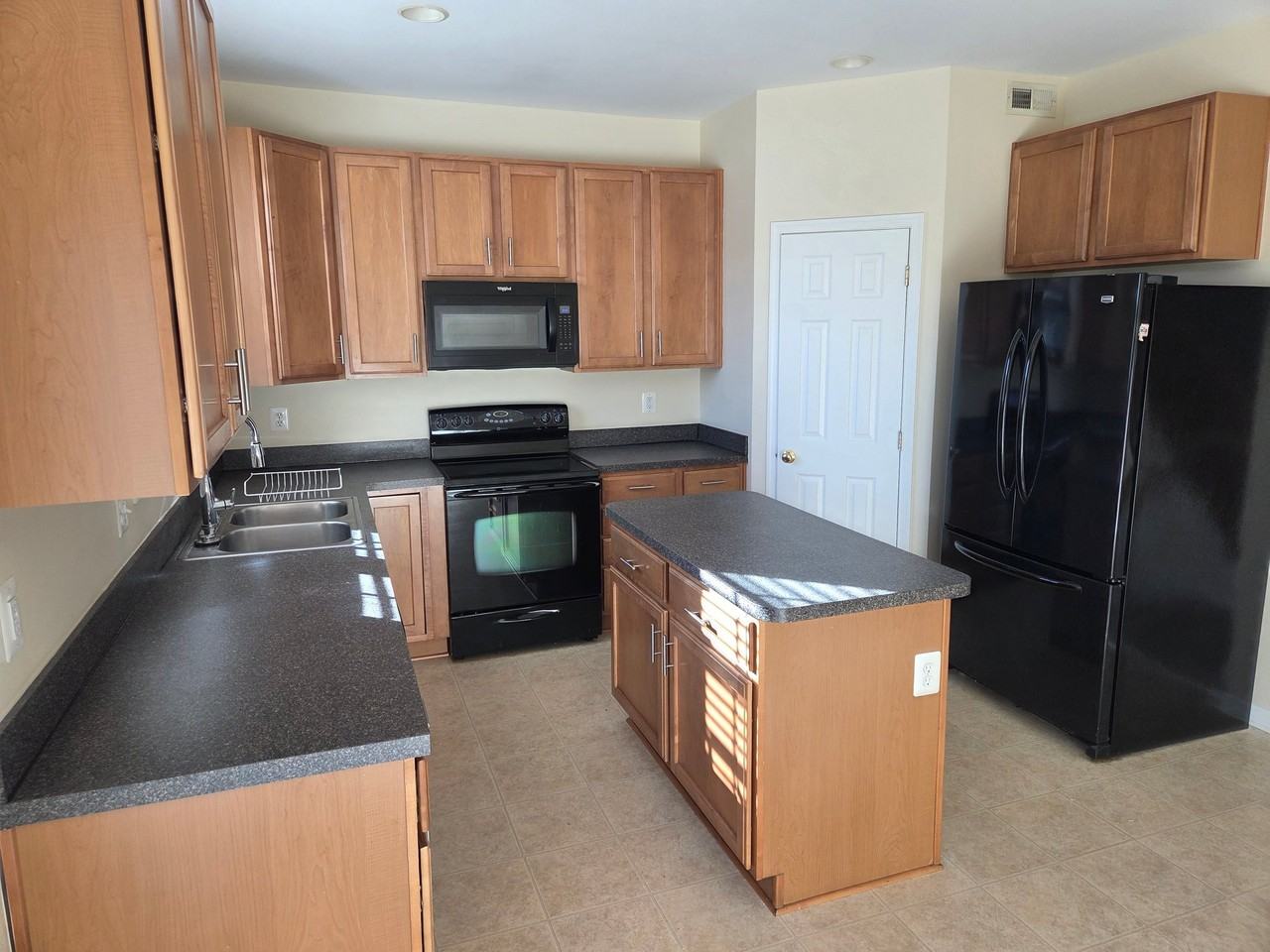 530 Sequoia Dr - Photo 7 of 20