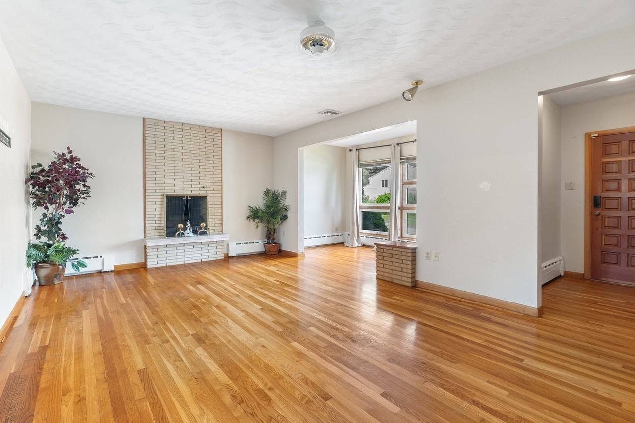 42 Marlboro St - Photo 6 of 20