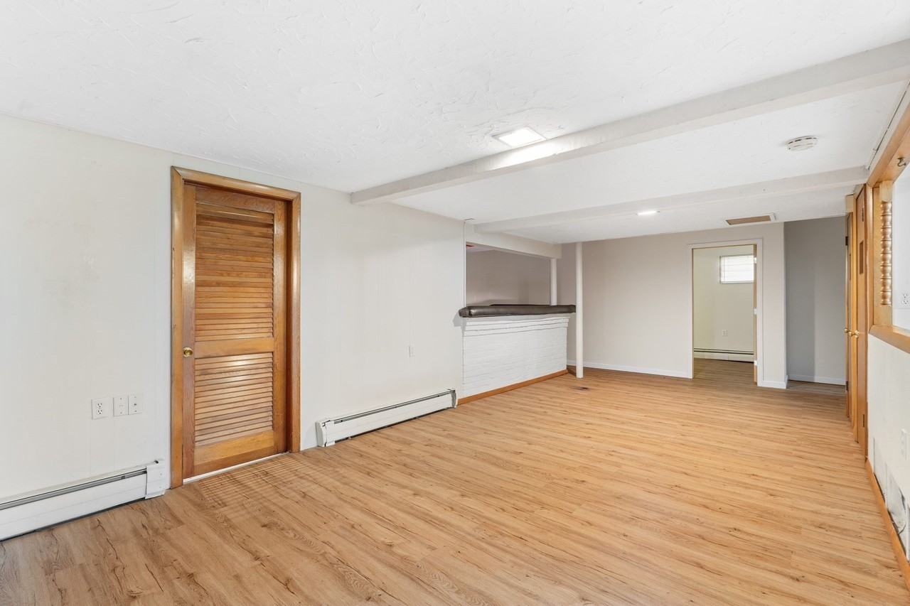 42 Marlboro St - Photo 7 of 20