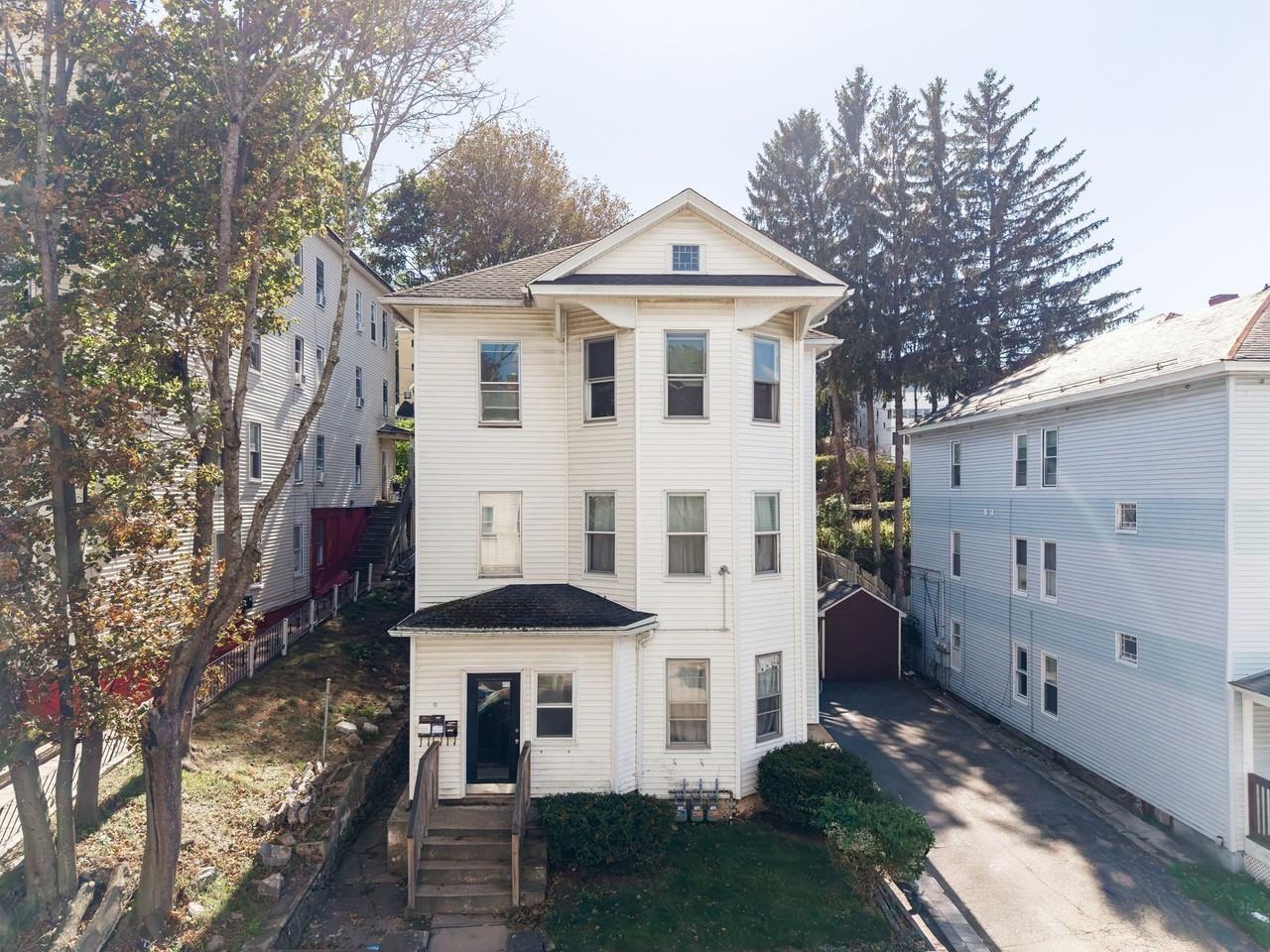 10 Alpine St #3