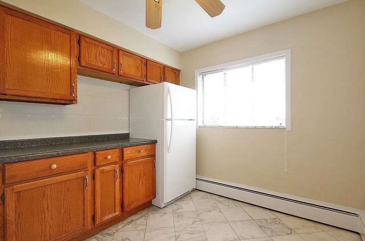 4854 Elm St #2B - Photo 4 of 13