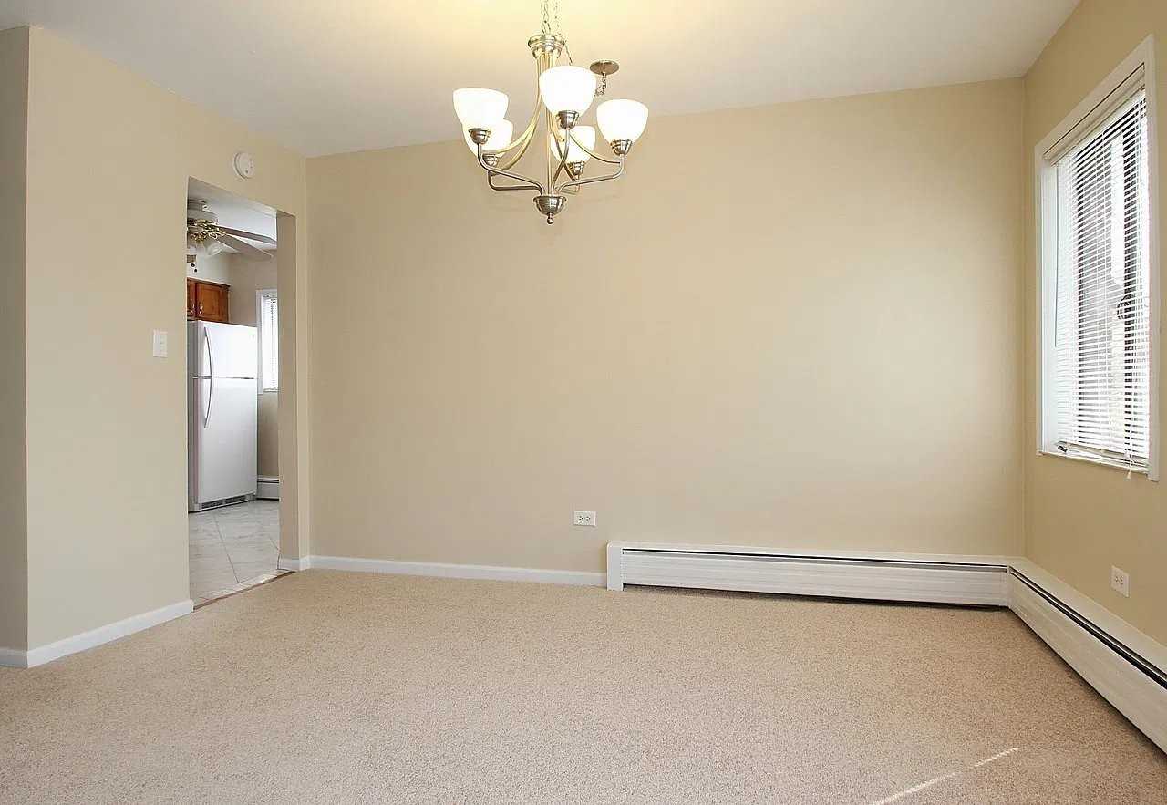 4854 Elm St #2B - Photo 5 of 13