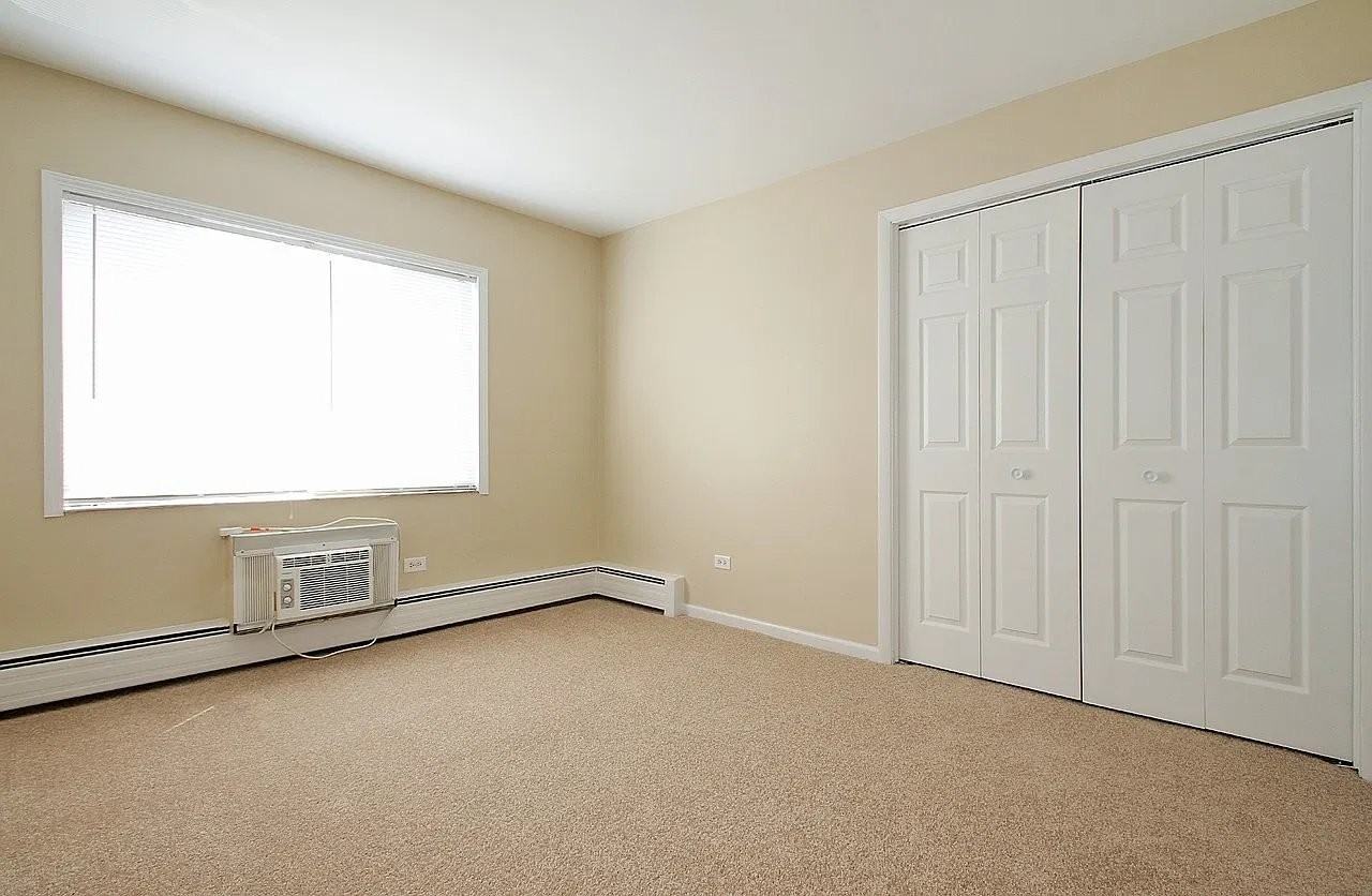4854 Elm St #2B - Photo 6 of 13