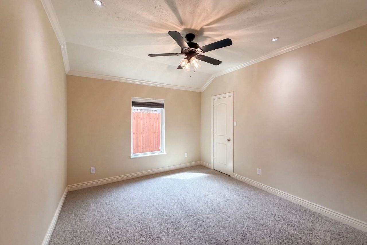 119 Greenridge Cir - Photo 4 of 12