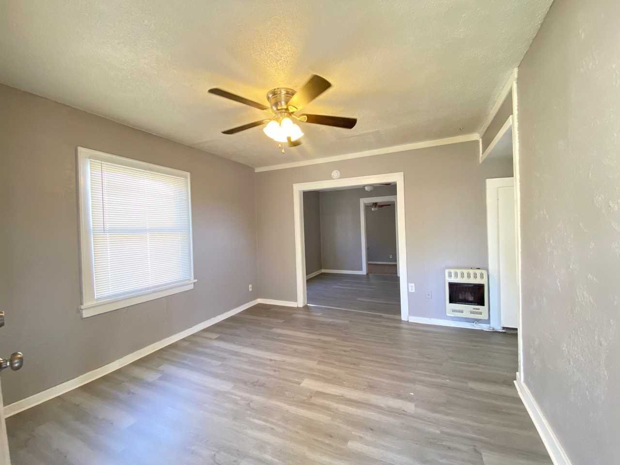 1425 Sw 27th St - Photo 3 of 20