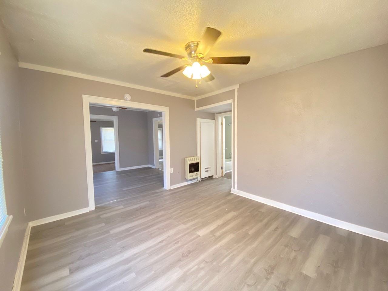 1425 Sw 27th St - Photo 4 of 20
