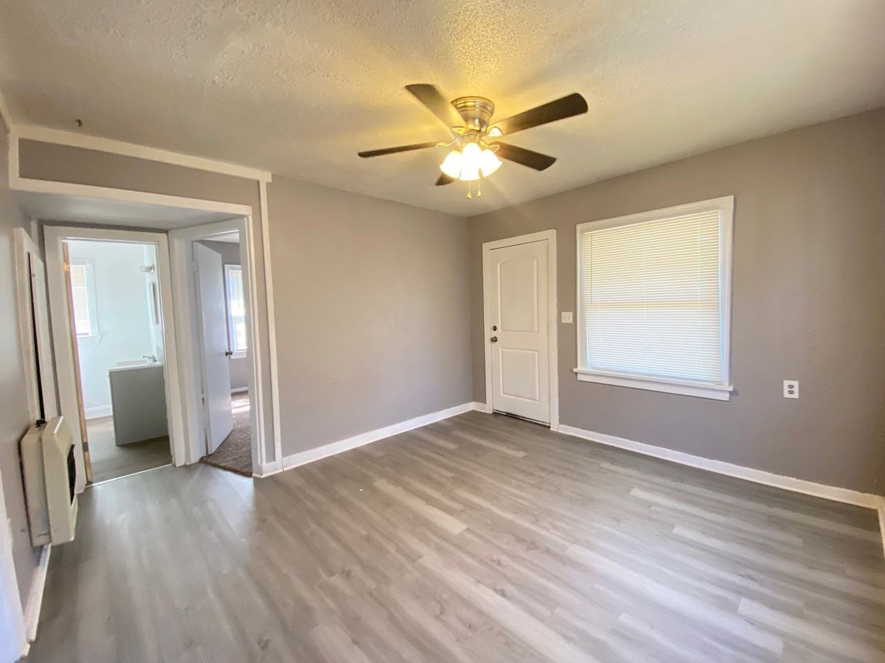1425 Sw 27th St - Photo 5 of 20