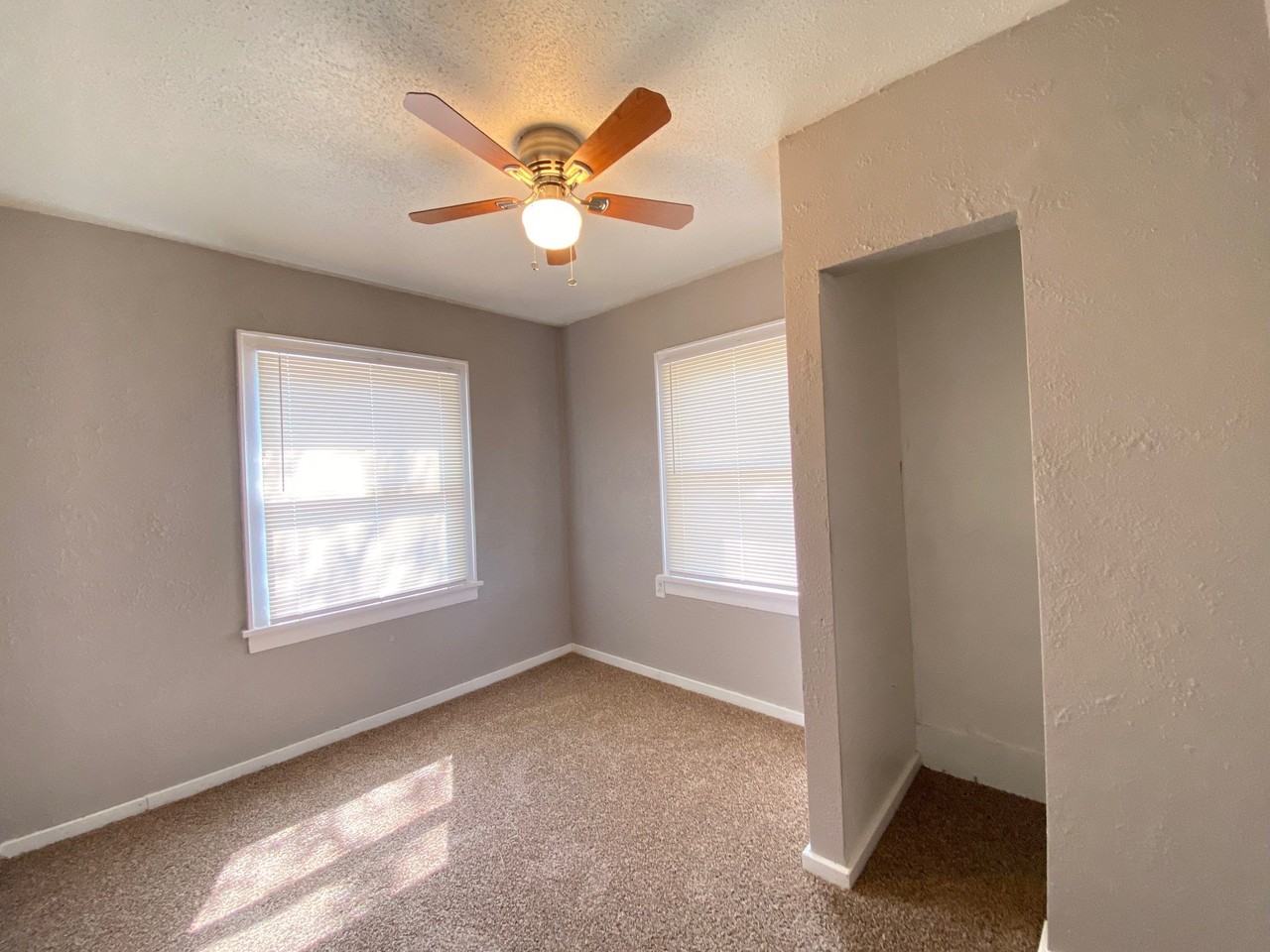 1425 Sw 27th St - Photo 6 of 20