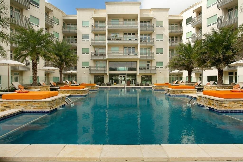 17902 La Cantera Pkwy #213 - Photo 3 of 14