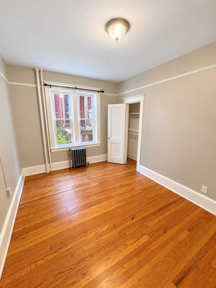 24 Barclay St #1A - Photo 6 of 15