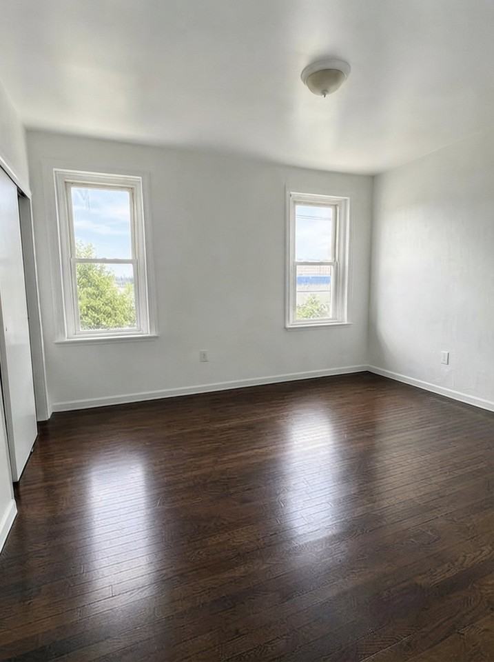 506 Wayne St - Photo 3 of 4
