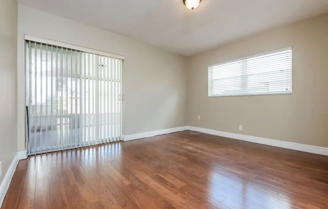 9042 Rose Lake Shore Ln - Photo 7 of 10
