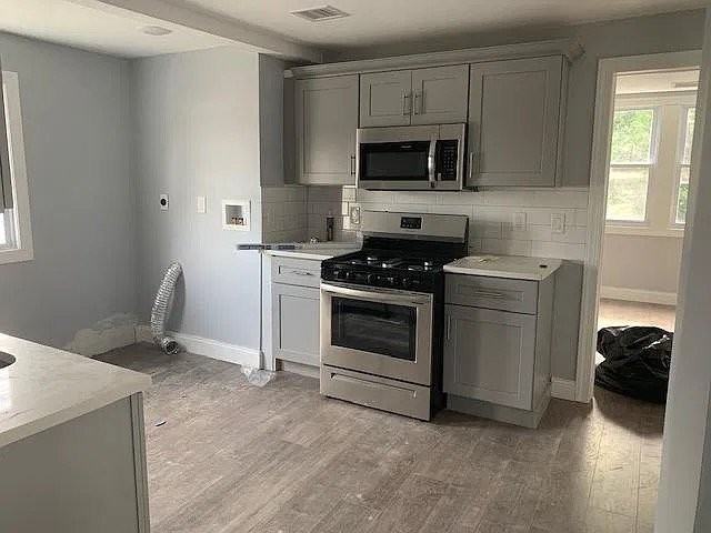 336 Hoover Ave #4 - Photo 2 of 7