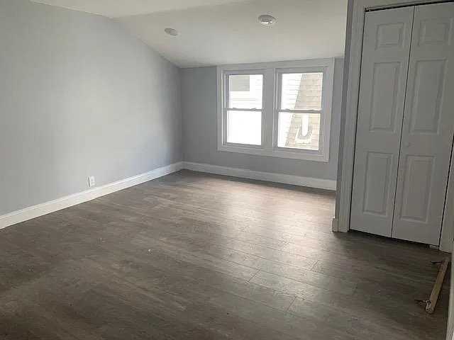 336 Hoover Ave #4 - Photo 4 of 7
