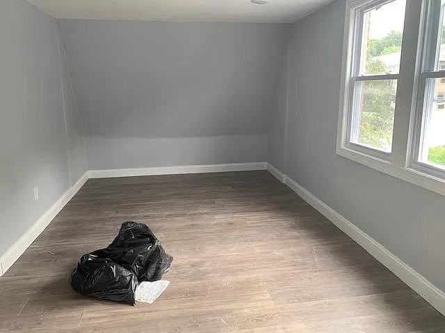336 Hoover Ave #4 - Photo 5 of 7