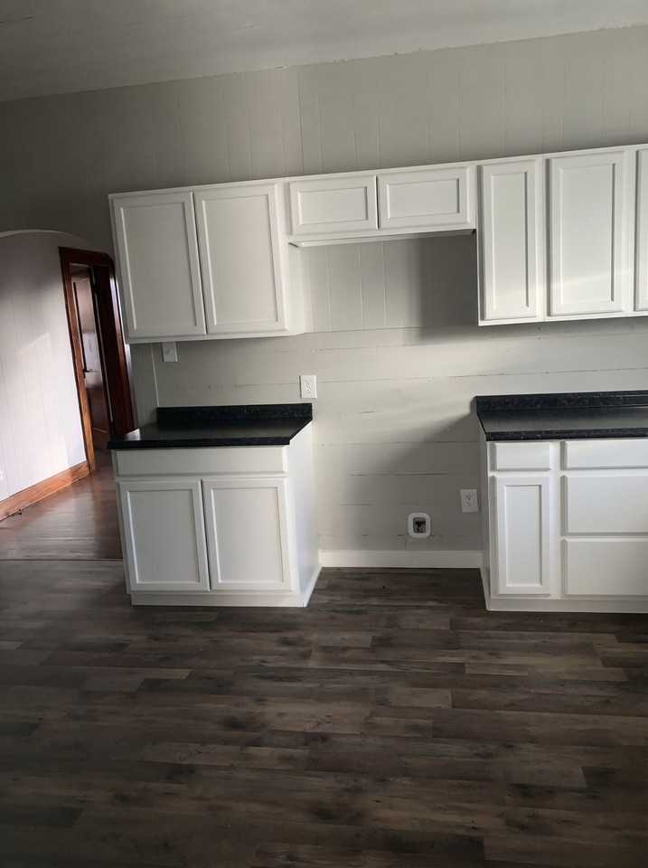 109 E Lakeview St - Photo 4 of 15