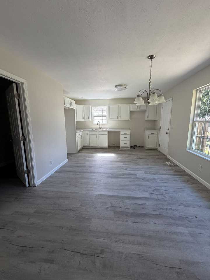 12838 Silverton Ct - Photo 6 of 17