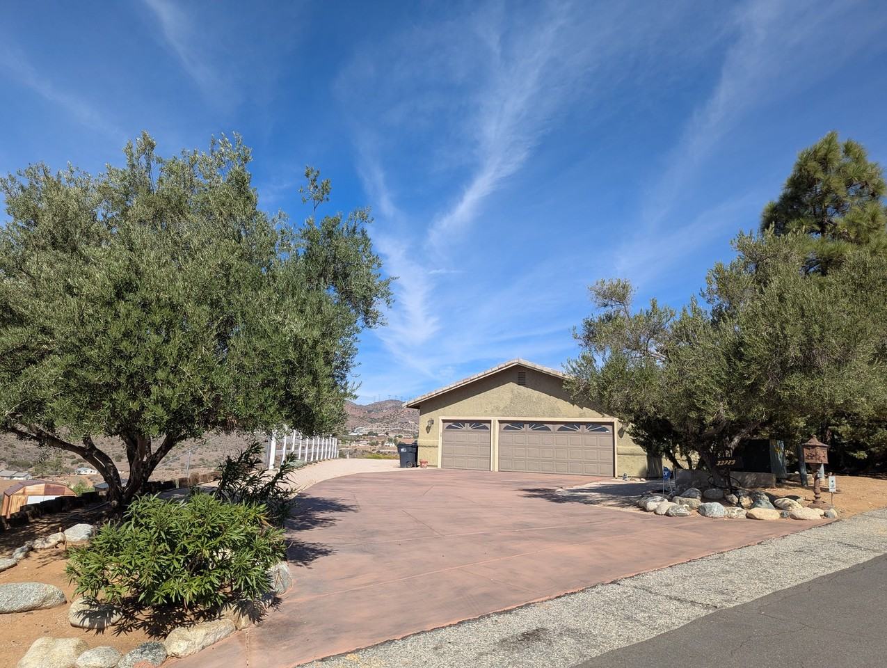33729 White Feather Rd - Photo 2 of 12
