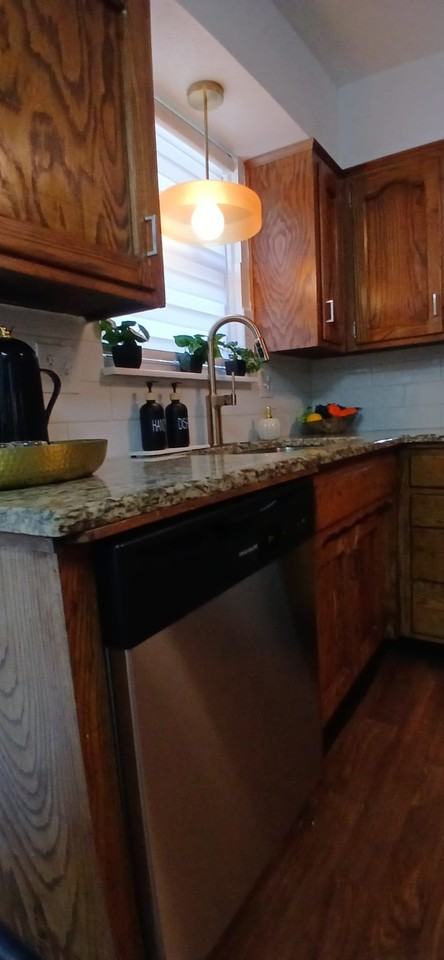 10106 W 95th St - Photo 3 of 20