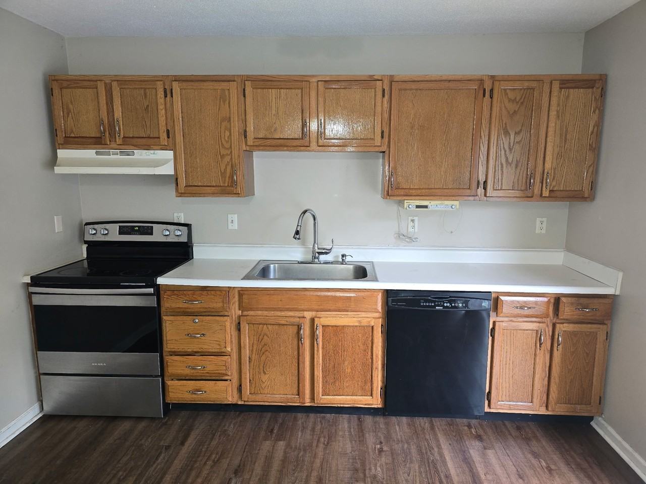 25 Parker St - Photo 6 of 12
