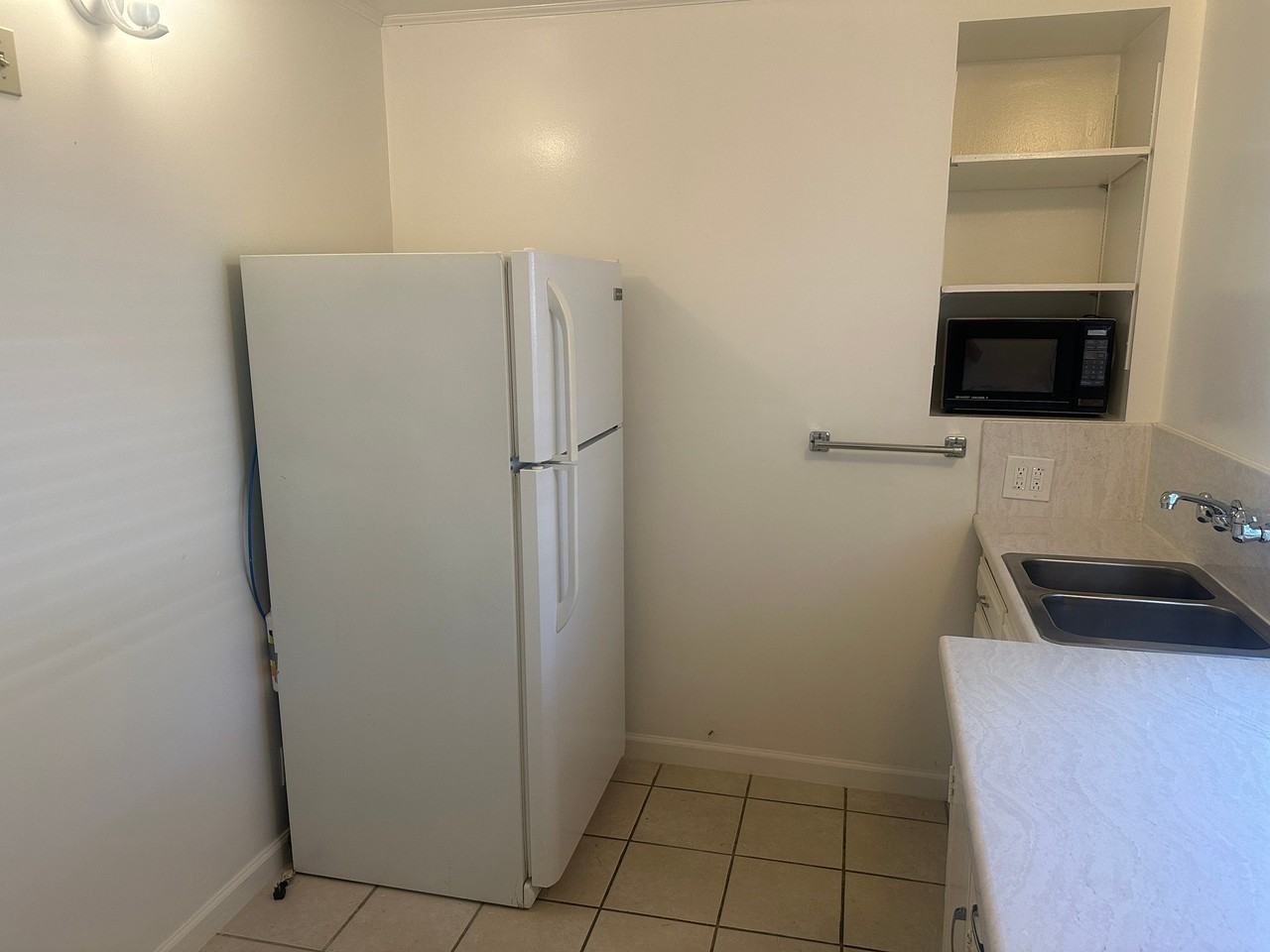 8920 Canby Ave - Photo 3 of 11