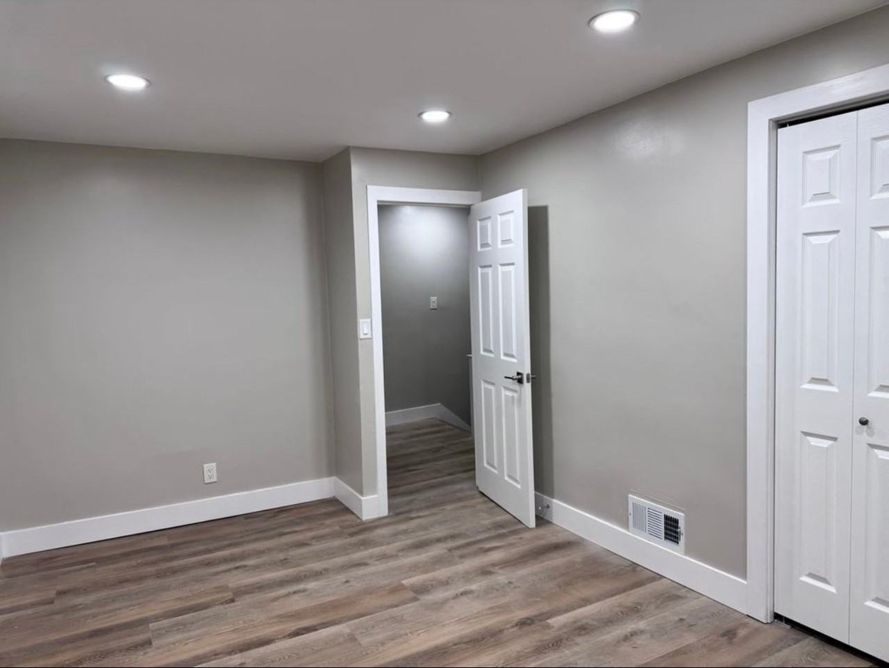 33111 Alberta St - Photo 4 of 7