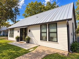 featured image of 203 E Ash Dr